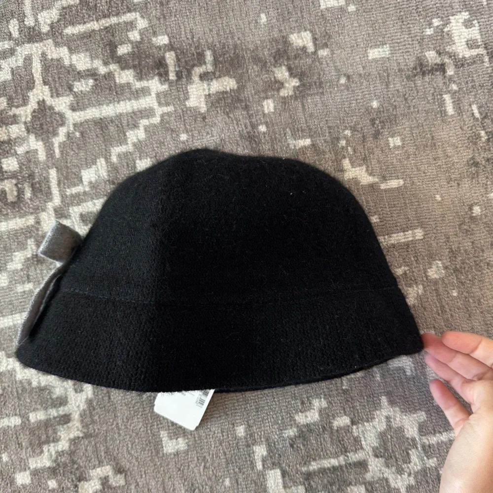 NWT Black Wool 1930 Women’s Vintage inspired derby hat Grey Bow side bucket bowl